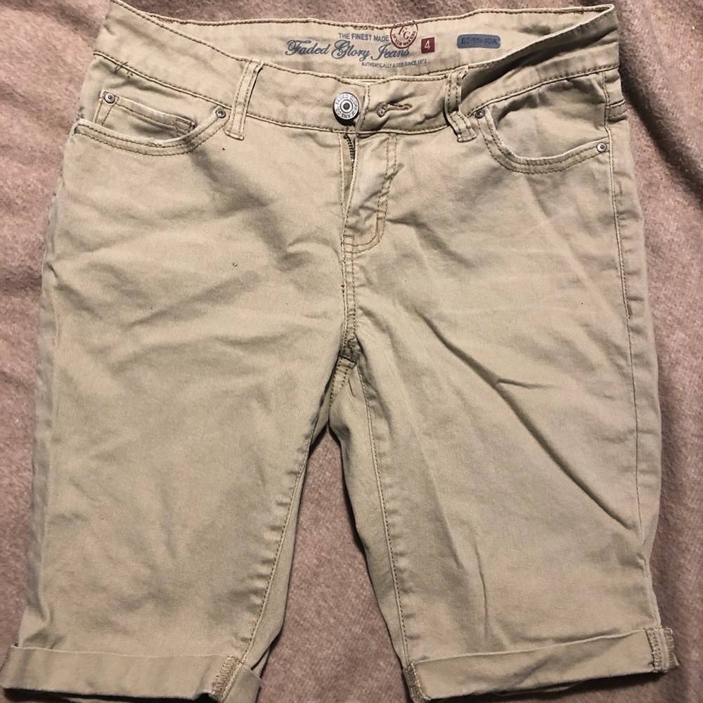 Faded Glory Bermuda shorts khaki